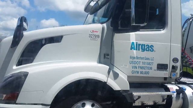 Airgas Volvo VNL 300 tanker truck