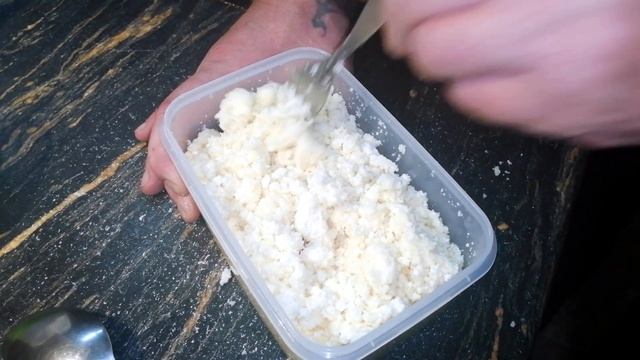 Домашний Твердый Сыр (в Микроволновке)/Как Сделать Вкусный Сыр/Натуральный Сыр из Творога и Молока
