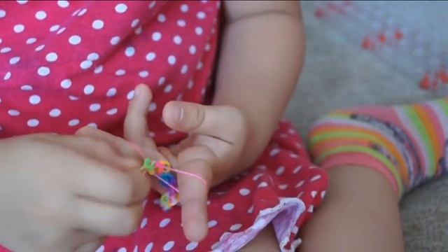 Плетение браслета из резиночек / Лум бандс смотреть онлайн