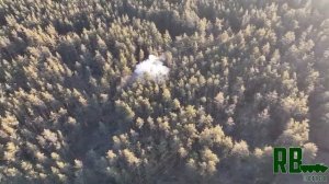 ???Артиллерия накрывает позиции ВСУ в лесу под Кременной.