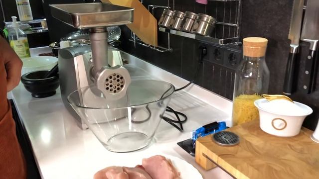 Казан - Котлеты с картошечкой и помидорами. смотреть онлайн