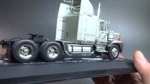 GMC General SBFA 1988 || IXO Models || Масштабные модели грузовых автомобилей 1:43