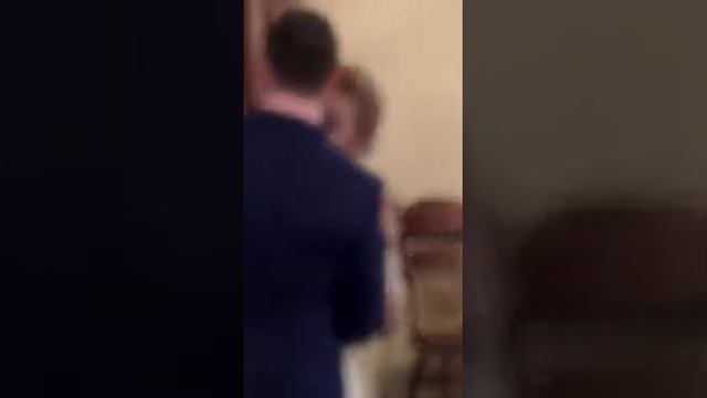 Веселый ведущий на веселой свадьбе.  Поет тамада Сокол