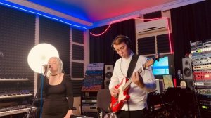 Гости из Будущего - «Зима в сердце» (2024) кавер от Полины и Андрея