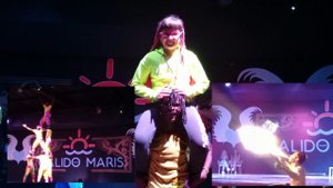 Calido Maris Анимация/акробаты из Кении/ файершоу/