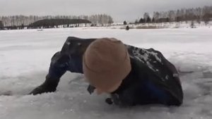 Правила поведения на льду (что делать, если провалился!)