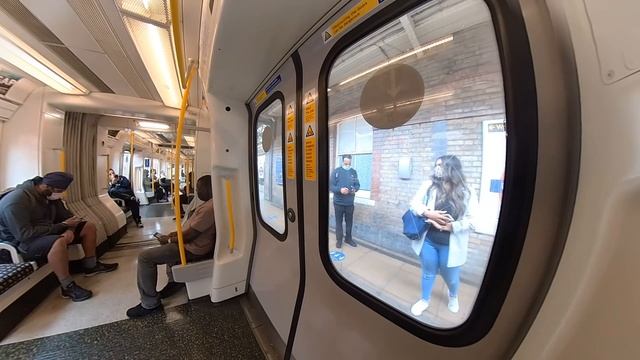 London Underground First Person Journey - Barking to Abbey Road via West Ham смотреть онлайн
