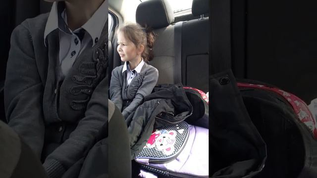 Ты разбила папИну машину... смотреть онлайн