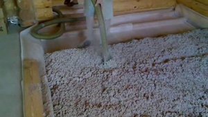 Утепление полов сруба Эковатой 2