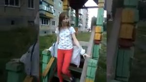 Породия на песню"Между нами любовь "