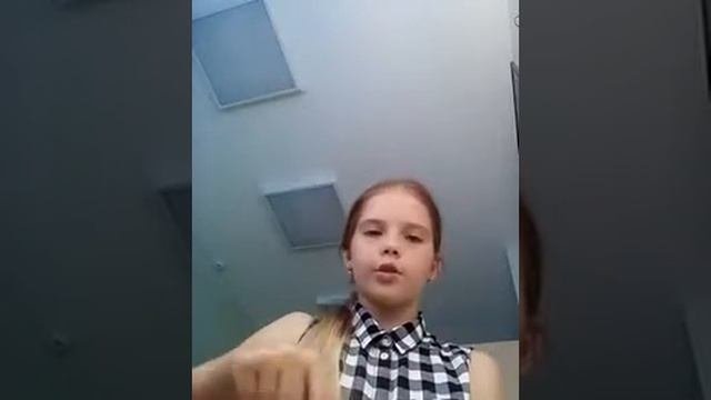 Истории как я лежу в больнице. Мне делают больно??!