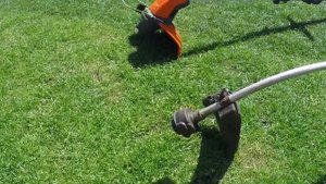 Husqvarna Automower Challenge: Initial Impressions - Husqvarna 136lic Battery Trimmer