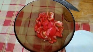 Легкий салат из брокколи с яйцом и помидором. Просто, быстро, вкусно, полезно!