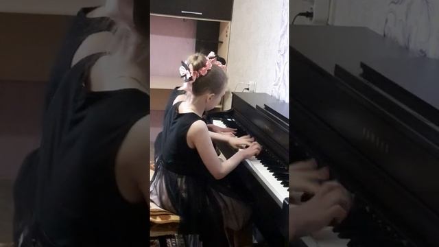 Алексеева Эвелина, Симахина Алиса.  Ж.Металлиди. Пьеса из сюиты «Золотой ключик» «Танец кукол»