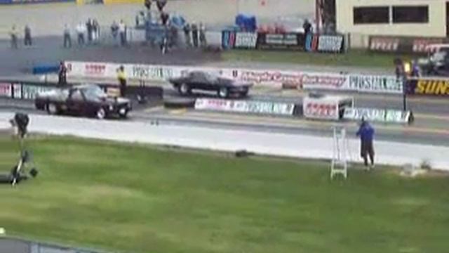 Pinks All Out Maple Grove 2010 Corvette VS S10 Pickup смотреть онлайн