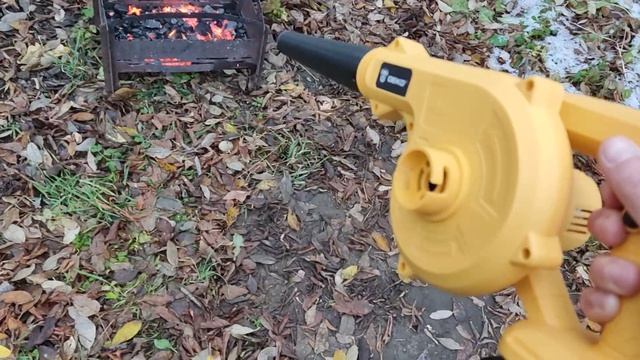 Раздуваем угли с воздуходувкой DEKO смотреть онлайн