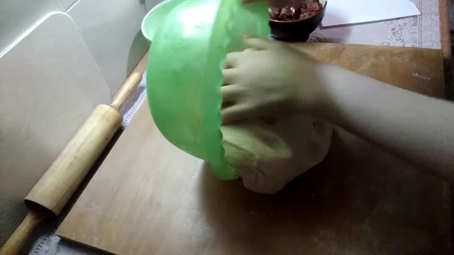 Булочки с джемом из айвы// Мягкие, ароматные и очень вкусные. смотреть онлайн