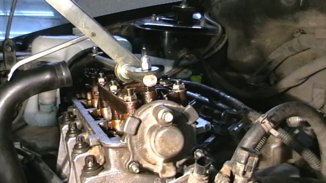 Сборка ГБЦ Лада Калина , регурлировка клапанов, запуск двигателя. смотреть онлайн