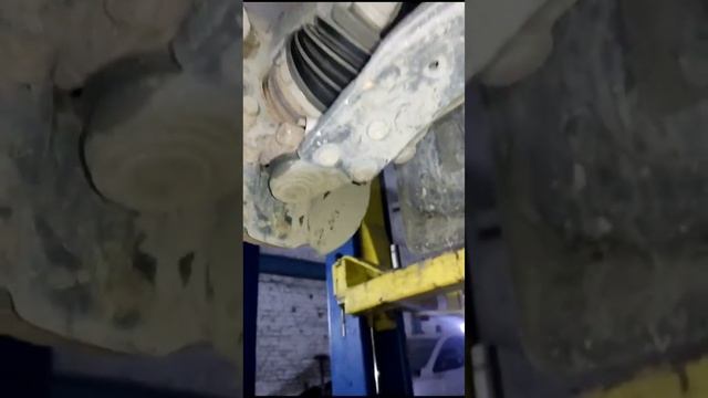 Ford Kuga 2 - замена шаровой смотреть онлайн