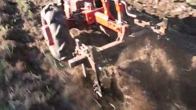 Мотоблок Мотор Сич.Окучник ежики второй проход на 3-тей скорости (II-I) смотреть онлайн