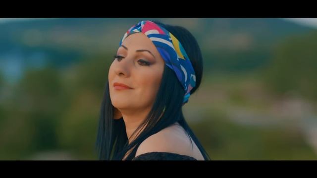 Yasemin Yıldız - Boşver Gitsin смотреть онлайн