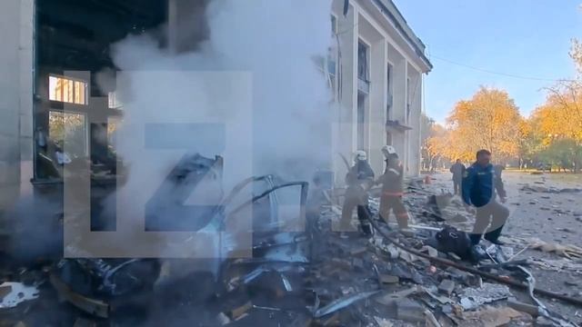 В результате обстрела ВСУ пострадало здание горадминистрации Донецка.