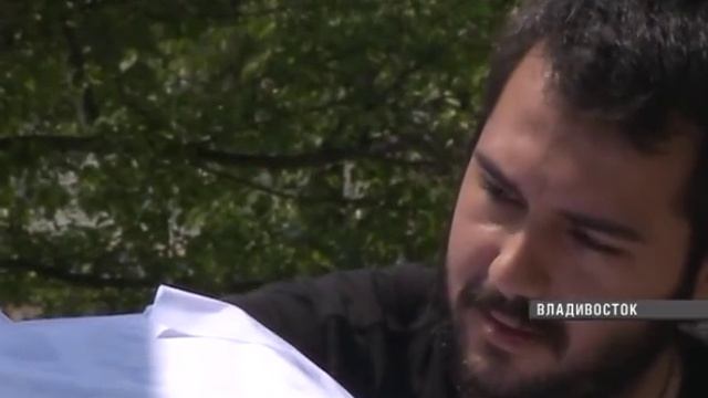 Художник из Турции создал танк из папье-маше смотреть онлайн