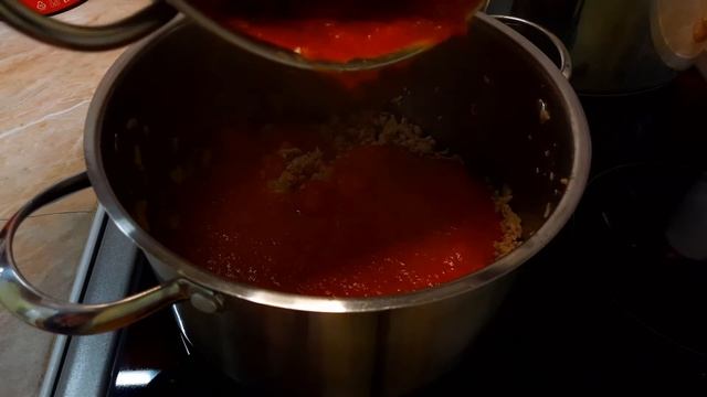 Запеченные макароны с фаршем и сыром в духовке.