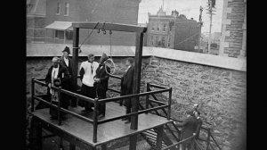 ЧТО ПРОИСХОДИТ С ТЕЛОМ ПРИ ПОВЕШЕНИИ?