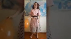 "На большом воздушном шаре"поёт Арина Вититлова