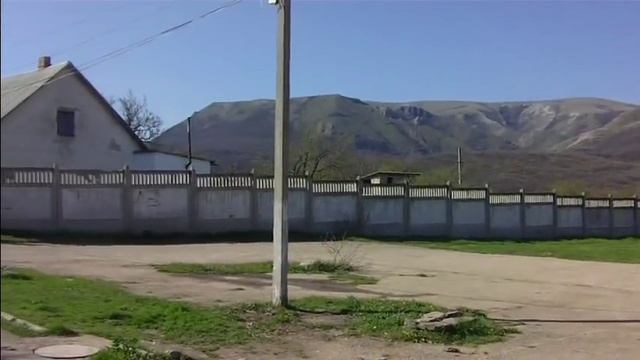 Крым, Перевальное. Первая многоэтажка.