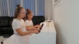 Фортепианный дуэт "Kreatiff"( Быцко Марта, Козелецкая Мария)