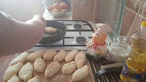 весна,обзор печки,пирожки с мясом и лук яйцо