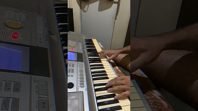 Montreux - Yamaha PortableGrand DGX-305 смотреть онлайн