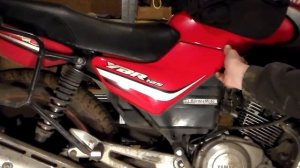 Как снять и установить правую боковую панель YAMAHA YBR 125