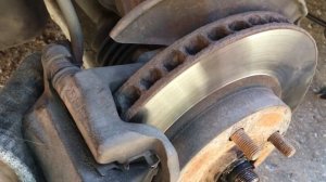 Стук в подвеске Toyota Corolla