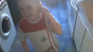 Маленький хулиган грозит вызвать милицию..))