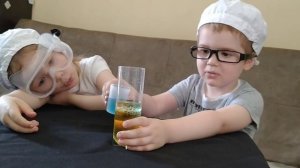 ПРОФЕССОР ЭЙН набор для проведение экспериментов _Смеситель цветов_ _ Опыты для детей.mp4