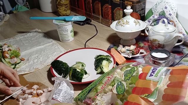 САШУНІНИ ТАРІЛОЧКИ (СНІДАНОК) смотреть онлайн