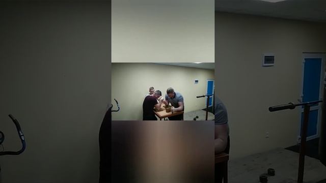 Немного Арма. Максим Муратов,смог найти себе апонентов пока только в категории 75кг. смотреть онлайн