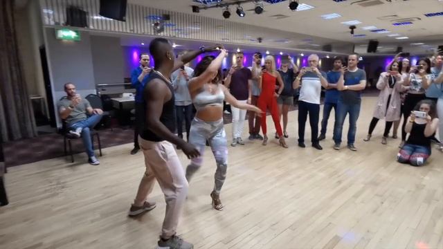 BACHATA || Leandro Charanga & Monika Jankauskaite || Dj Got Us Fallin'in Love - Dani J смотреть онлайн