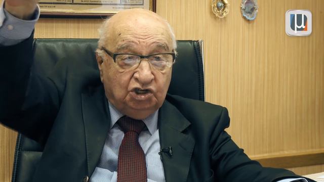 Интервью с директором гимназии № 1543, народным учителем РФ Юрием Завельским смотреть онлайн