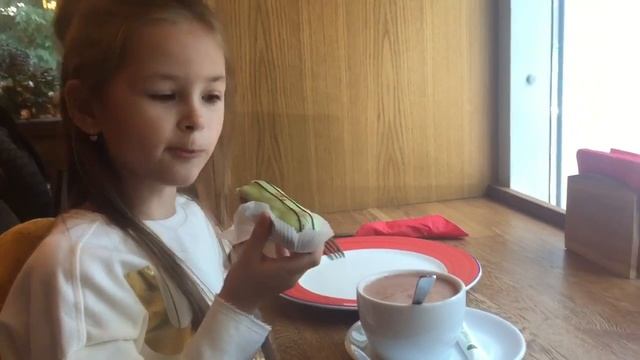 Прогулка теплым, осенним днем! смотреть онлайн