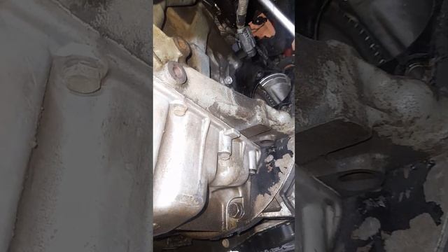 Как снять впускной коллектор на Гранте 16ти клапанный мотор #впускнойколектор#гранта#снять смотреть онлайн