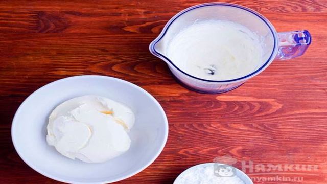 Фруктовый десерт со сливочным кремом