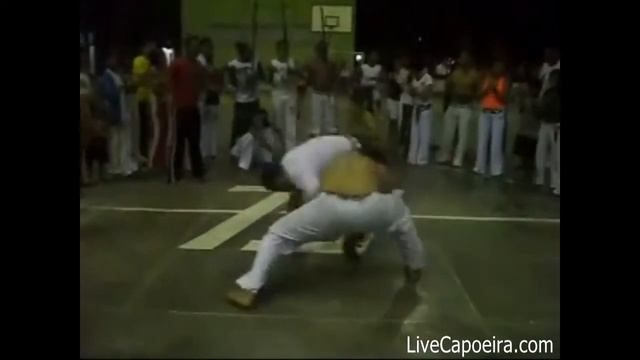 Capoeira Fortaleza puts on a great roda смотреть онлайн