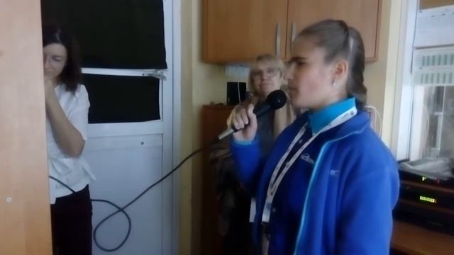 Стихотворение Эдуарда Осадова "Никогда не привыкай к любви" в исполнении Насти Черепановой.