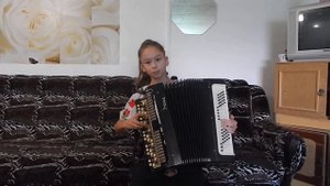 "Дарья Гаврилова  игра на баяне "Я под горку шла"