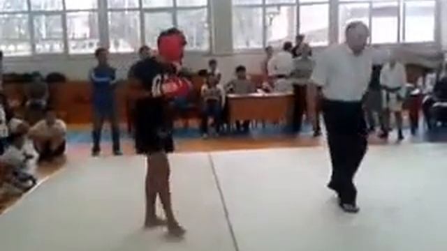 3 кратный чемпион алматы Магаметов Магамед по кик боксу смотреть онлайн