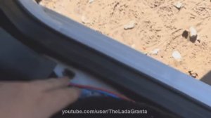 Lada Granta - установка порогов пола.